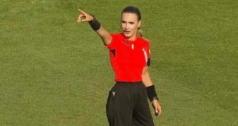 Info Shqip: Historike, arbitrja shqiptare Emanuela Rusta, drejton gjysmëfinalen e Evropianit U-19 për vajza