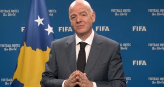 Info Shqip: Presidenti i FIFA-s: Futbolli në Kosovë ka bërë përparim të jashtëzakonshëm