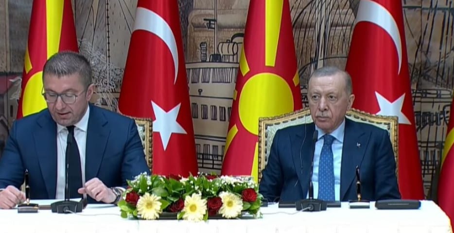 Mickoski: E kaluara e Erdoganit dhe Turqisë lidhet me atdheun tim, ai është mik dhe mbështetës i madh!