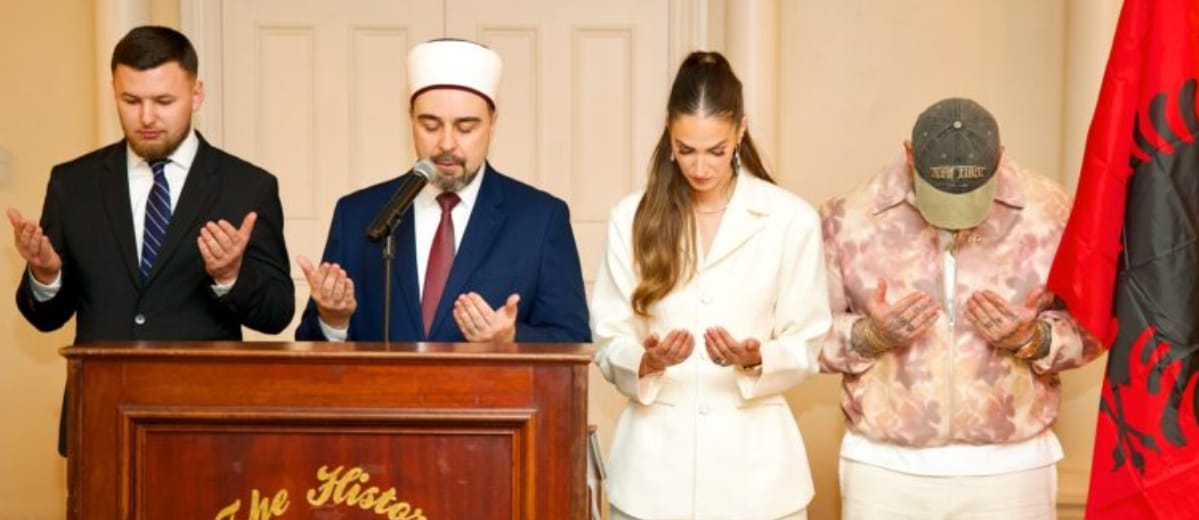 Emina Çunmulaj dhe qindra shqiptarë shijojnë një iftar në New York të organizuar nga komuniteti shqiptar në ShBA