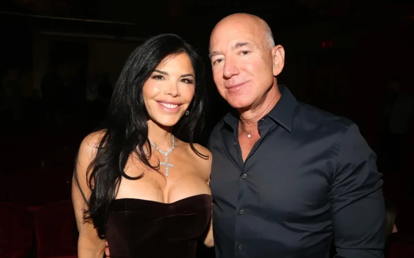 Jeff Bezos dhe partnerja e tij do të martohen  Jahti 500 milionë $ ku do të kurorëzojnë dashurinë  FOTO 