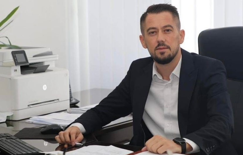 Skemë si në filma: Arifi i kërkon pacientit ta shes banesën nëse dëshiron të shtrihet në spital