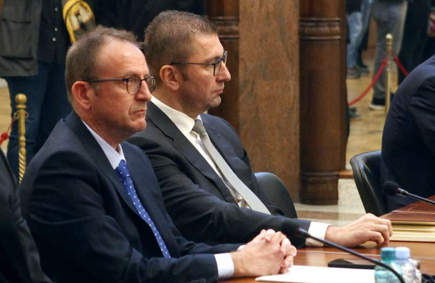 Mickoski pas 1 majit do t’i kërkojë Taravarit që të largohet nga qeveria?